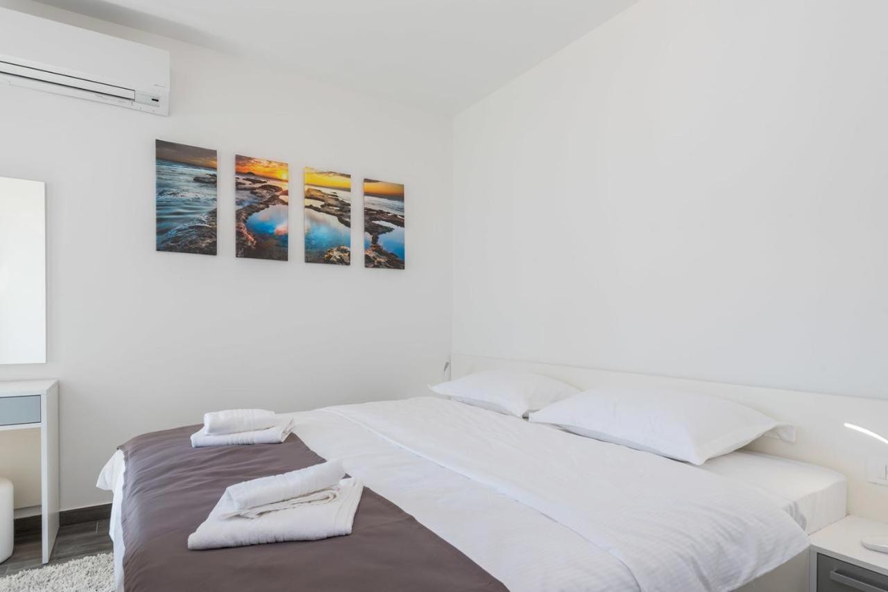 Apartments Poseidon Sreser Buitenkant foto